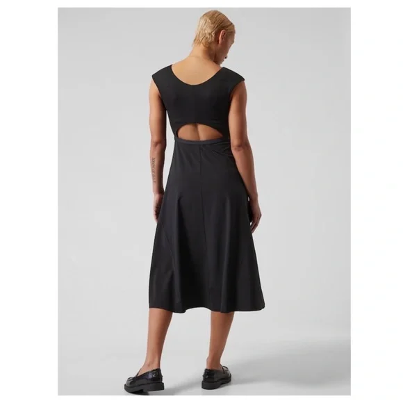 ATHLETA Ryder Dress // Black - Picture 2 of 16